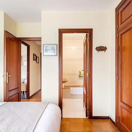 Playa America, Piso Familiar Con Jardin Y Garaje, Cerca De La Playa Apartment Nigran